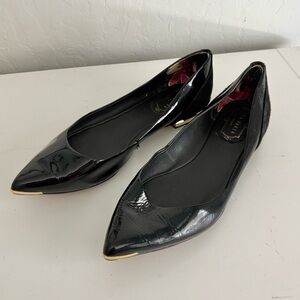 Ted Baker Islar Patent Leather Suede Back Point Toe
Gold Trim Flats, Black Sz 8